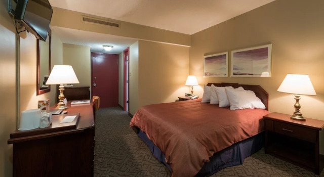 Номер Deluxe Travelodge by Wyndham Winnipeg Airport West