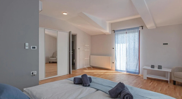 Pet Friendly Home In Bale, Забронировать Отель Отели Rovinj Riviera с бассейном, Бассейн