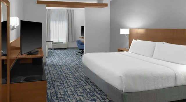 Двухместный люкс Fairfield Inn and Suites by Marriott Calhoun