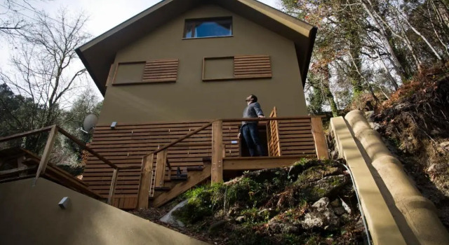 Коттедж Brown House