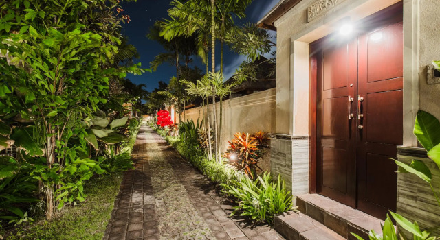 Aldeoz Grand Kancana Villas Resort Bali, Забронировать Вилла Отели провинции Бали с завтраком, Завтраки