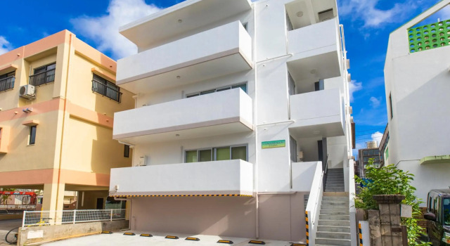 Condominium Luana 築浅2LDK 宮城海岸徒歩2分 American Village 車で10分, Prenota Hotel Hotel a Okinawa con parcheggio, Parcheggio