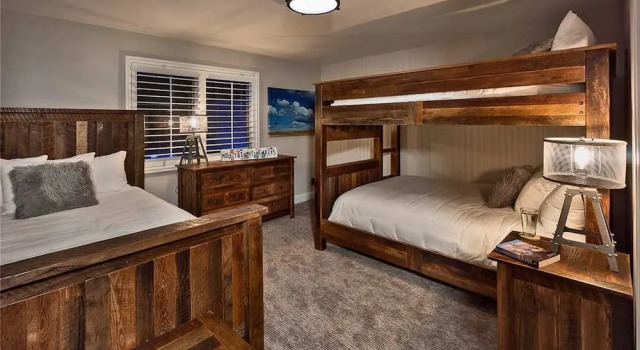 Time Flys Lodge, Забронировать Отель Отели Стимбот-Спрингса 4 звезды, 4*