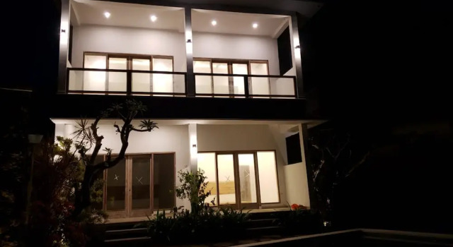 Люкс Deluxe Utama Villas Beach Front Candidasa