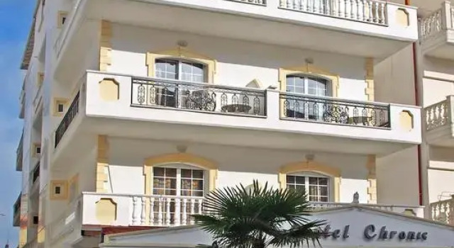 Hotel Chronis, Book Hotel Paralia 