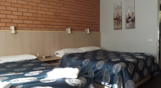 Двухместный номер Deluxe с балконом Centabrook Motor Inn