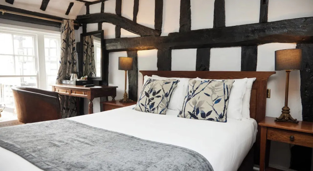 Двухместный номер Standard White Hart Hotel by Greene King Inns