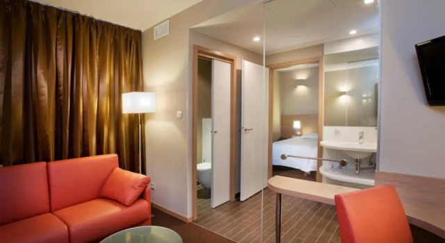 Suite junior Aux Deux Clefs Hostellerie Groff