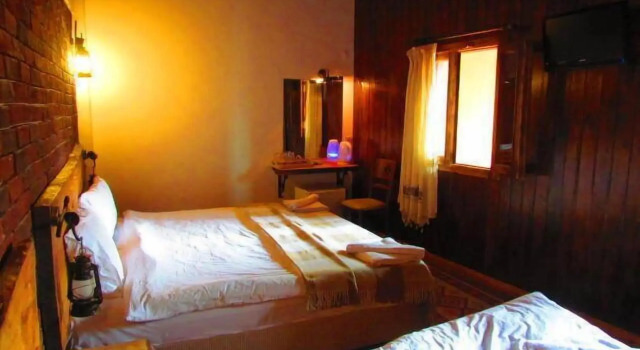 Amazon Petite Palace