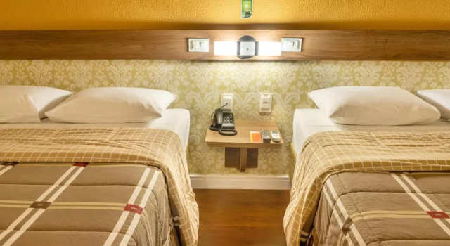 Четырёхместный номер Standard Hotel 10 Joinville