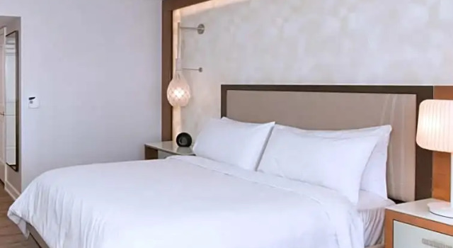 Двухместный номер Standard Renaissance Newport Beach Hotel