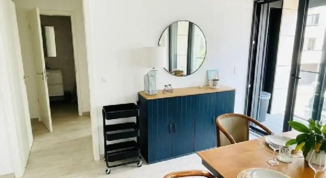 Cosy 1 bedroom in City Center w Terrace