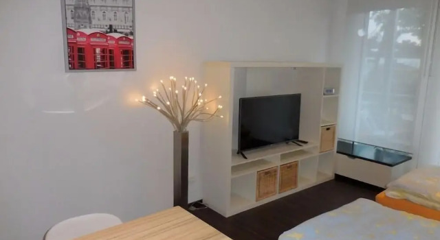 Ferienwohnung Hürth Efferen, Забронировать Отель Хюрт Северный Рейн-Вестфалия
