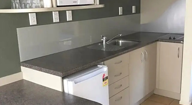 Трёхместная семейная студия Wylie Court Motor Lodge
