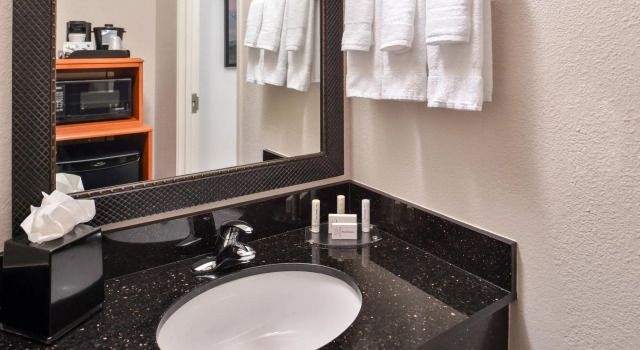 Четырёхместный номер Standard Fairfield Inn & Suites by Marriott Ocala