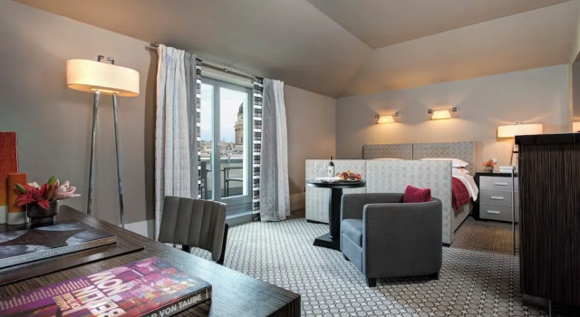 Номер Deluxe с балконом Hotel De Rome Berlin