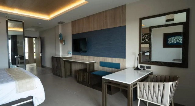 O podwyższonym standardzie dwuosobowy pokój Zuri Resort