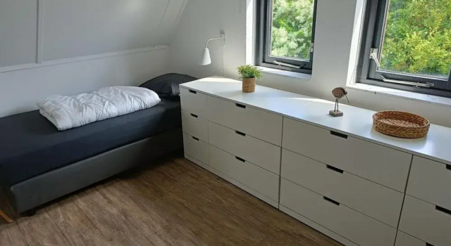 Bungalow in Breskens Near the Coast, Забронировать Дом для отпуска Отели Zeeuws-Vlaanderen с парковкой, Парковка
