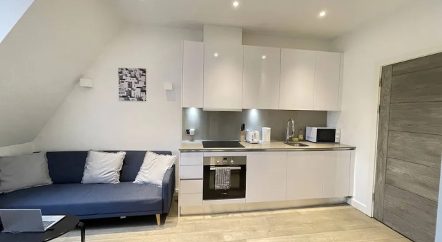 Remarkable 1-bed Apartment in Slough, Varaa Huoneisto Asunnot kohteessa Merseyside, Huoneisto