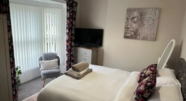 Апартаменты 3 Bed Flat - Sleeps 6 - Parking - Wifi