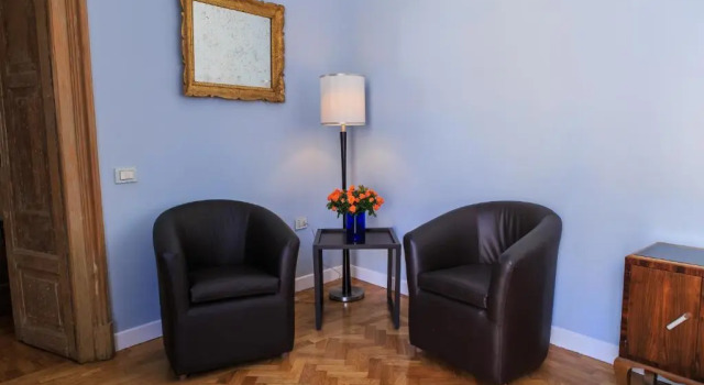 SpaccaNapoli Comfort Suites