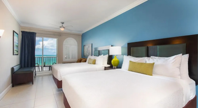 Четырёхместная студия с балконом Shephard's Beach Resort