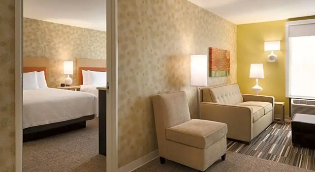 Двухместный люкс c 1 комнатой Home2 Suites By Hilton Iowa City Coralville