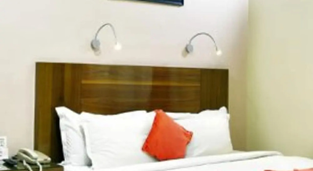 Номер Premium The Senator Hotel