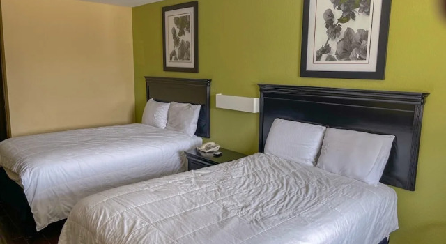 Четырёхместный номер Standard Deluxe Inn & Suites Corpus Christi I 37