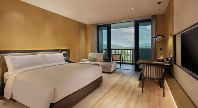 Номер Deluxe Doubletree Resort By Hilton Hainan - Xinglong Lakeside