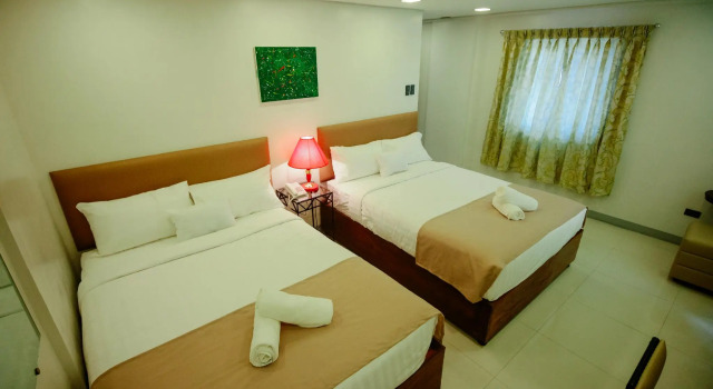 Полулюкс Belltower CSheLi Suites Bantay - Vigan