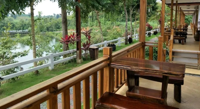 Двухместный номер Classic с балконом Nan Green Lake View Resort