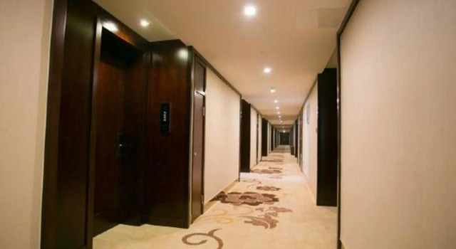 Hequn Hotel