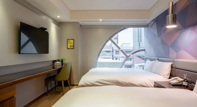 Номер Classic CHECK inn Taichung Wenxin Zhongqing