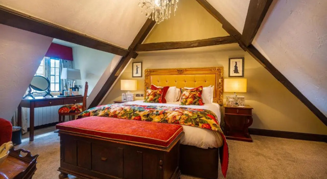 Люкс Deluxe The Bell Inn, Stilton, Cambridgeshire - The Coaching Inn Group
