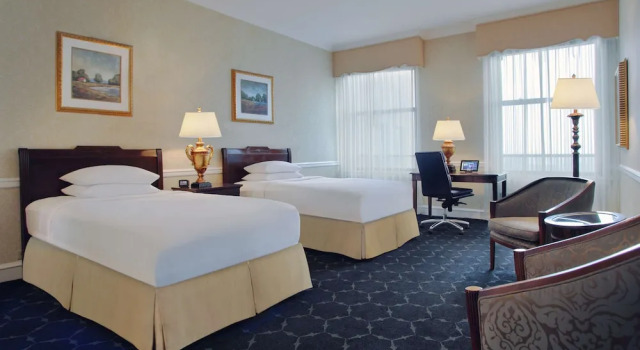 Двухместный номер Dual European The Drake Hotel