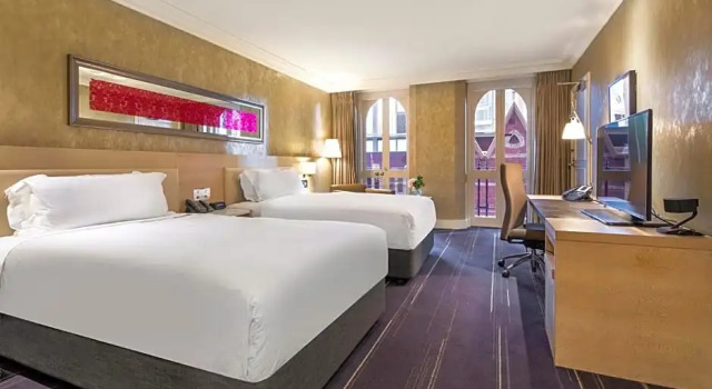 Четырёхместный семейный номер Classic InterContinental Melbourne The Rialto by IHG