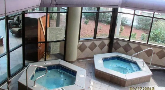 Phoenix on the Bay 2308 - Captivating Bayfront & Dog Friendly Condo!, Boek Hotel Orange Beach 