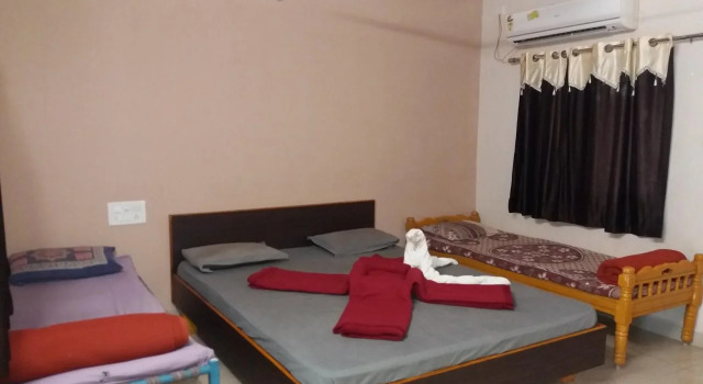Hotel Shiv International, Rezerwuj Hotel Hotele w Gujarat ze śniadaniem, Śniadanie