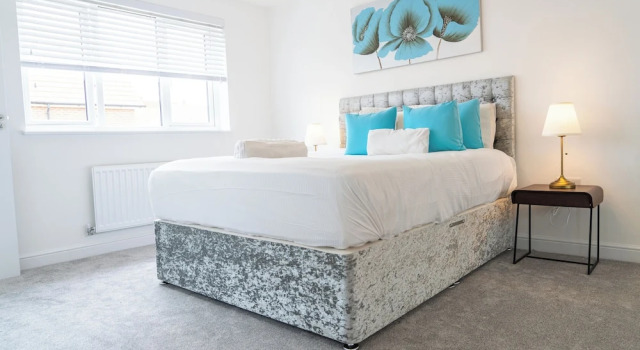 3 Bedroom 4 Bathroom House Goodwood Chichester, Забронировать Дом для отпуска Виллы Исторического графства Суссекса, Вилла