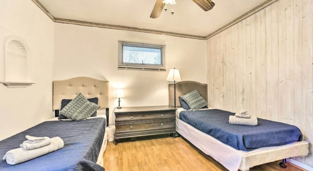 3 Mi to Michigan Stadium: Home w/ Grill & Yard, Varaa Lomakoti Ann Arbor Michigan