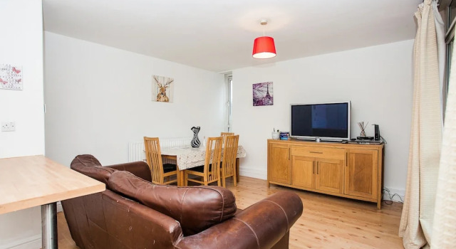Fantastically Located 1 Bed Near Waterloo Station, Забронировать Отель Лондон Большой Лондон, рядом с Роупел-стрит