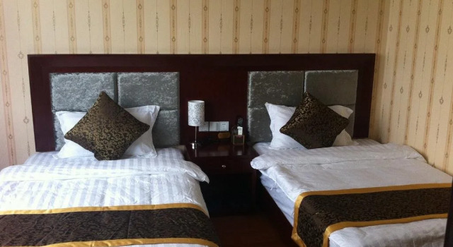 Chenxin Business Inn