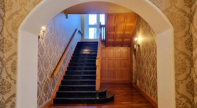 Апартаменты DOLLARBEG CASTLE - The Tower - Luxury Apartment