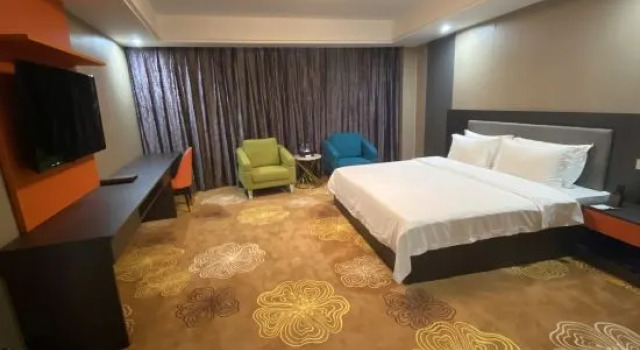 Suite Business Tiancheng Hotel