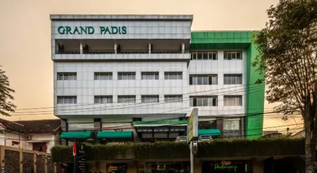 Grand Padis Hotel, Book Hotel SPA-hoteller i Bondowoso, SPA