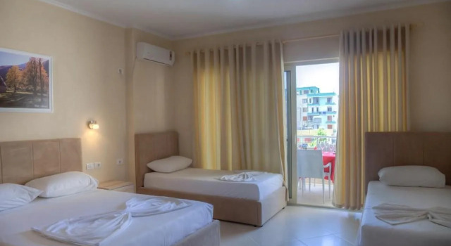 Villa Balani, Rezerwuj Willa Hotele w Durres County z parkingiem, Parking
