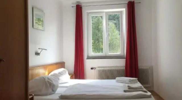 Sommer, Book Hotel  