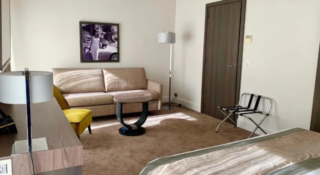 Полулюкс Hôtel Le Canberra