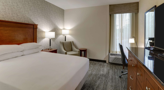 Номер Deluxe Drury Inn & Suites Atlanta Marietta